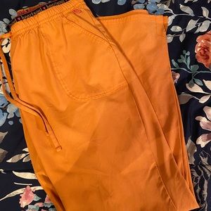 Women’s scrub bottoms